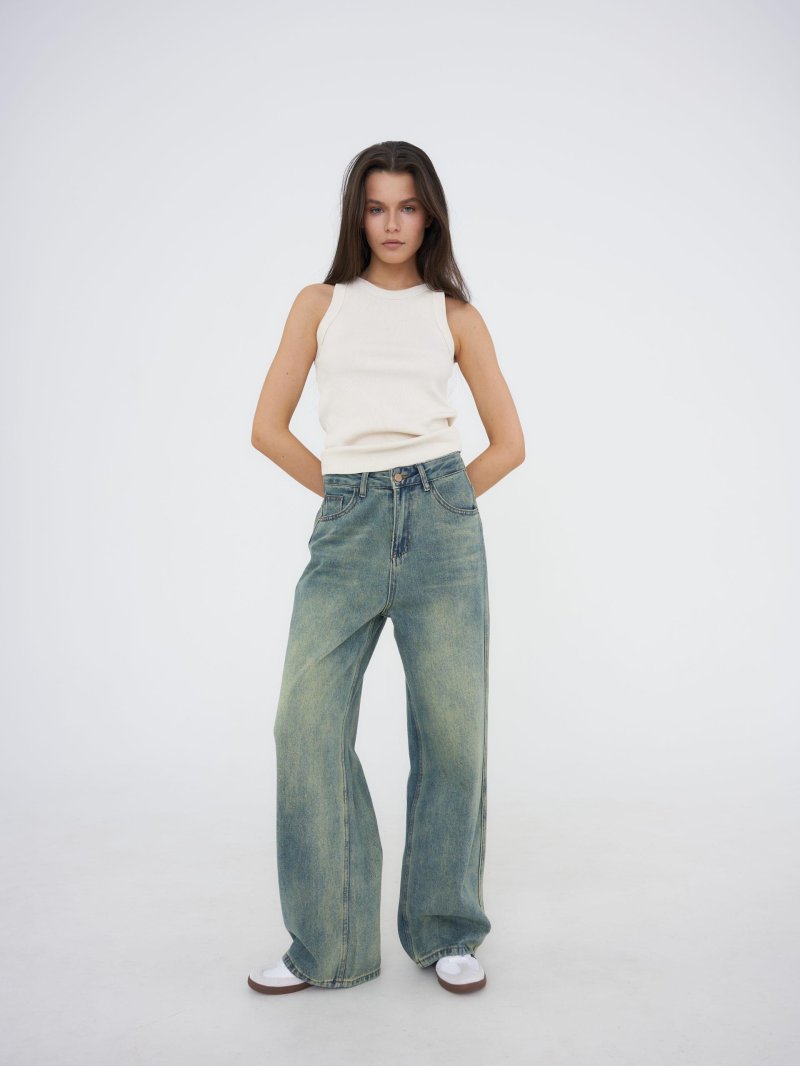 Широкие винтажные джинсы